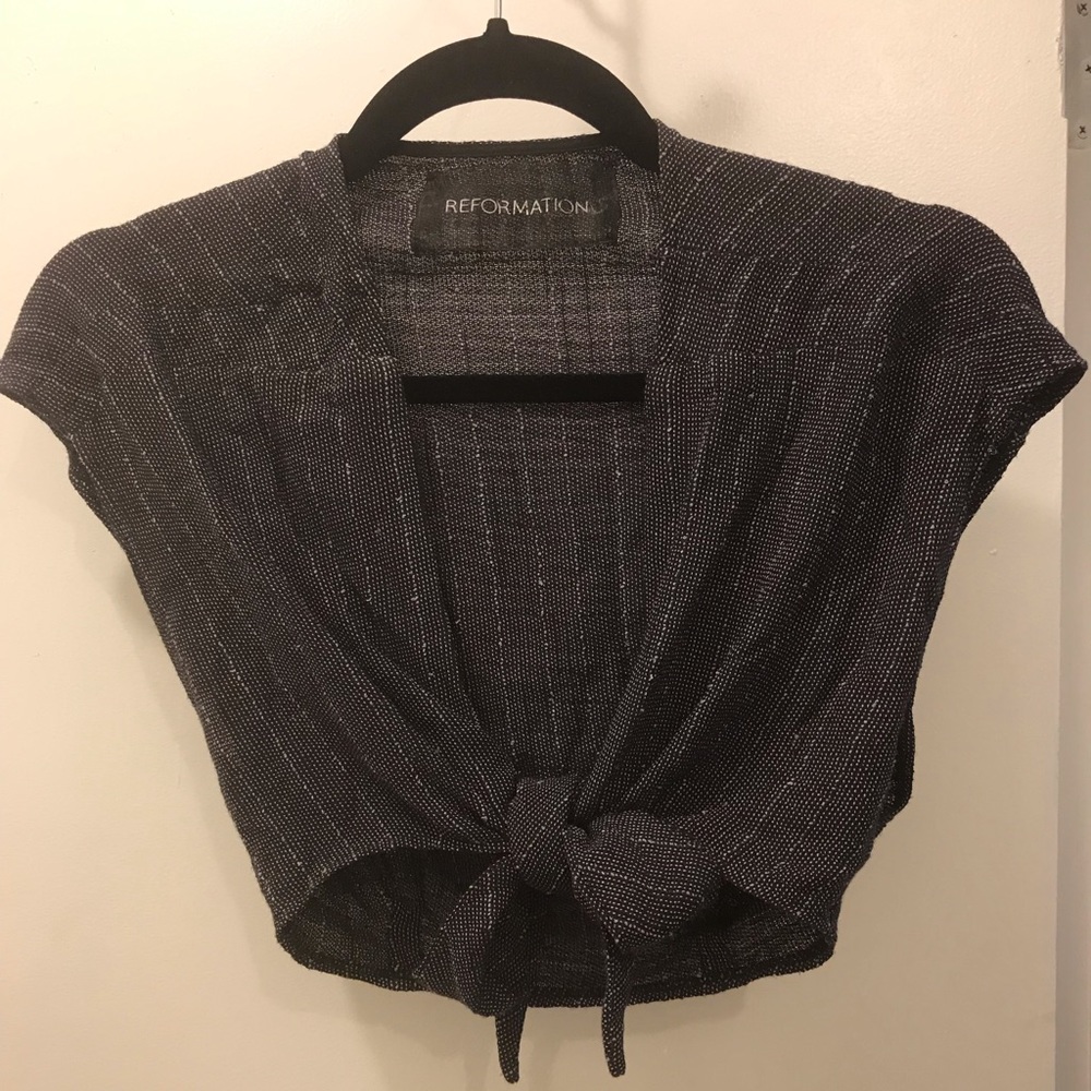❌ Sold ❌ NWOT Reformation Crop Top Tie Blouse